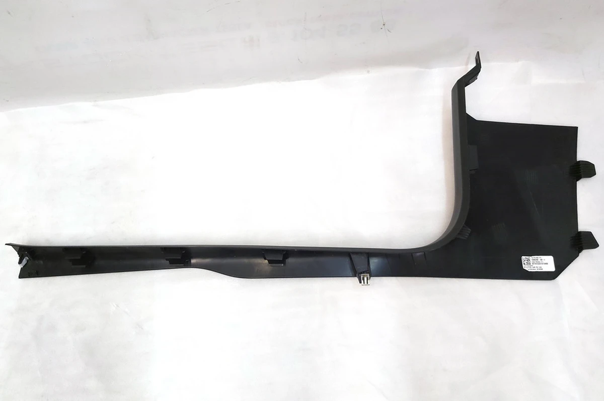 9 Облицювання порогу переднього правого Tesla model 3 1086293-00-H