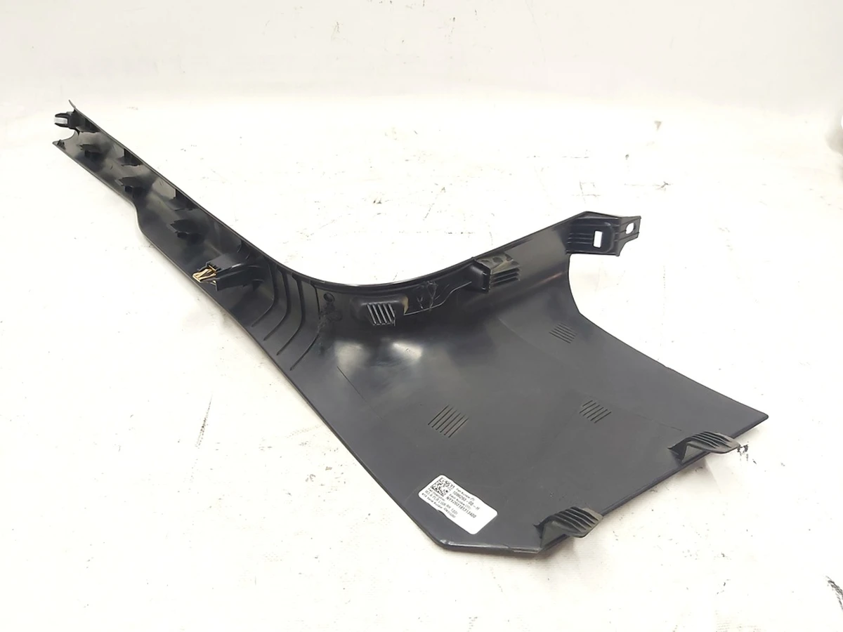 9 Облицовка порога переднего правого Tesla model 3 1086293-00-H