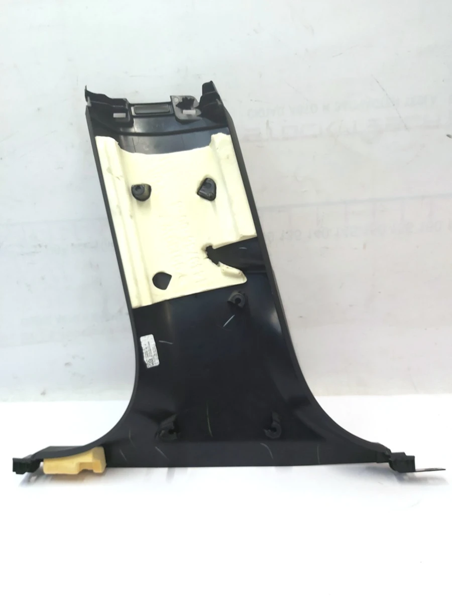 2 Накладка стойки В нижняя правая Tesla Model 3 1086299-00-J