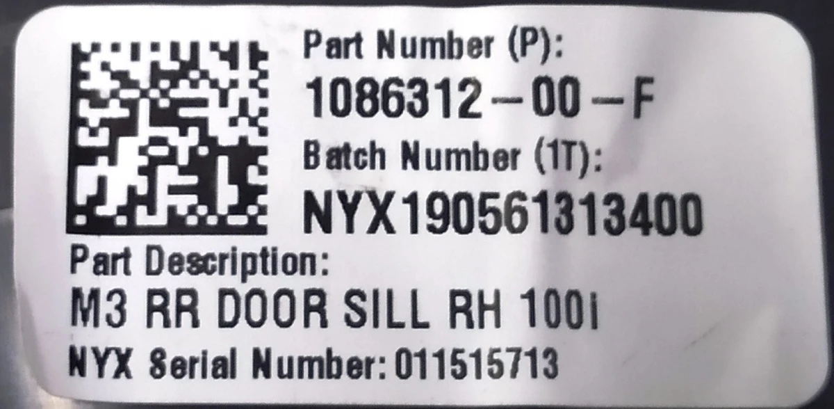 8 REAR DOOR SILL TRIM PANEL ASSEMBLY - RIGHT HAND Tesla Model 3 1086312-00-F