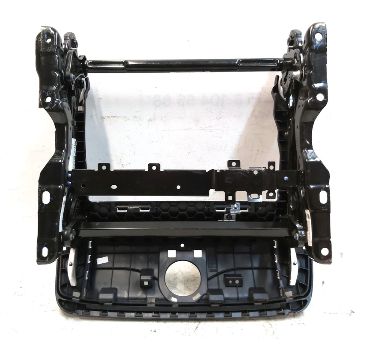 2 Каркас нижней части пассажирского сиденья в сборе Tesla model S REST AG159299-D