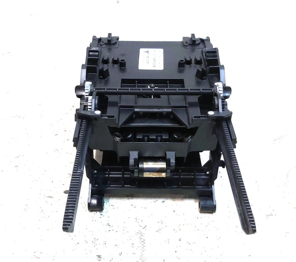 17 2nd row seat console cup holder housing (rear) Tesla model S REST, model X 1086670-00-B