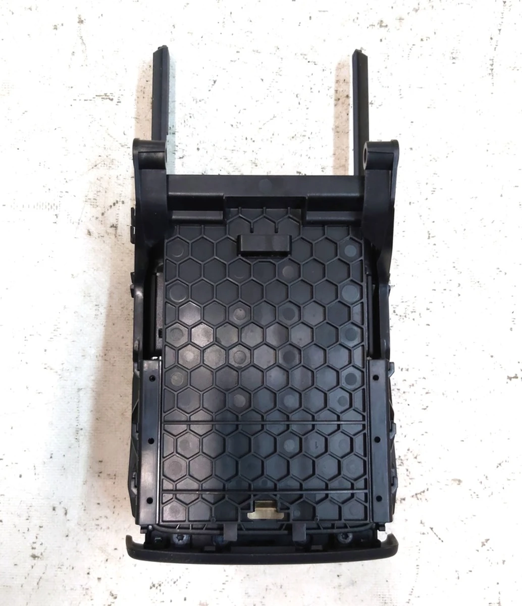 17 2nd row seat console cup holder housing (rear) Tesla model S REST, model X 1086670-00-B