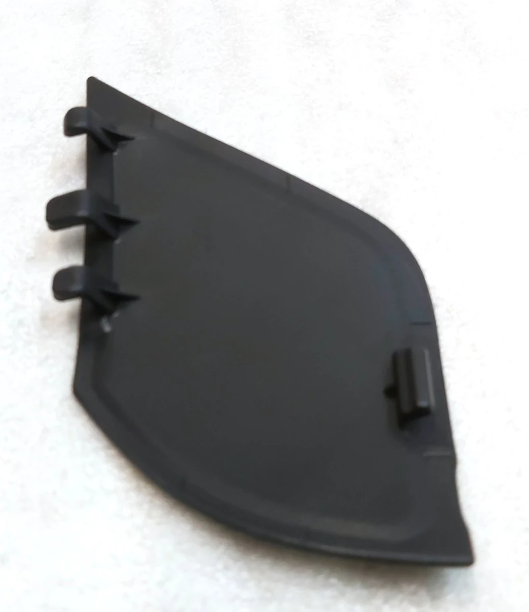 15 Заглушка буксировочного крюка Tesla Model X 1057056-00-D 1087050-00-D