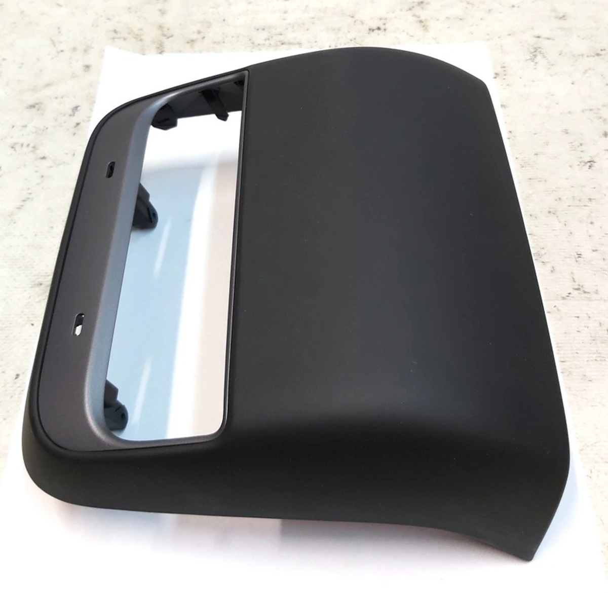 Декоративна накладка повітропроводу центральної консолі GRAPHITE Tesla model 3, model Y 1087929-02-C