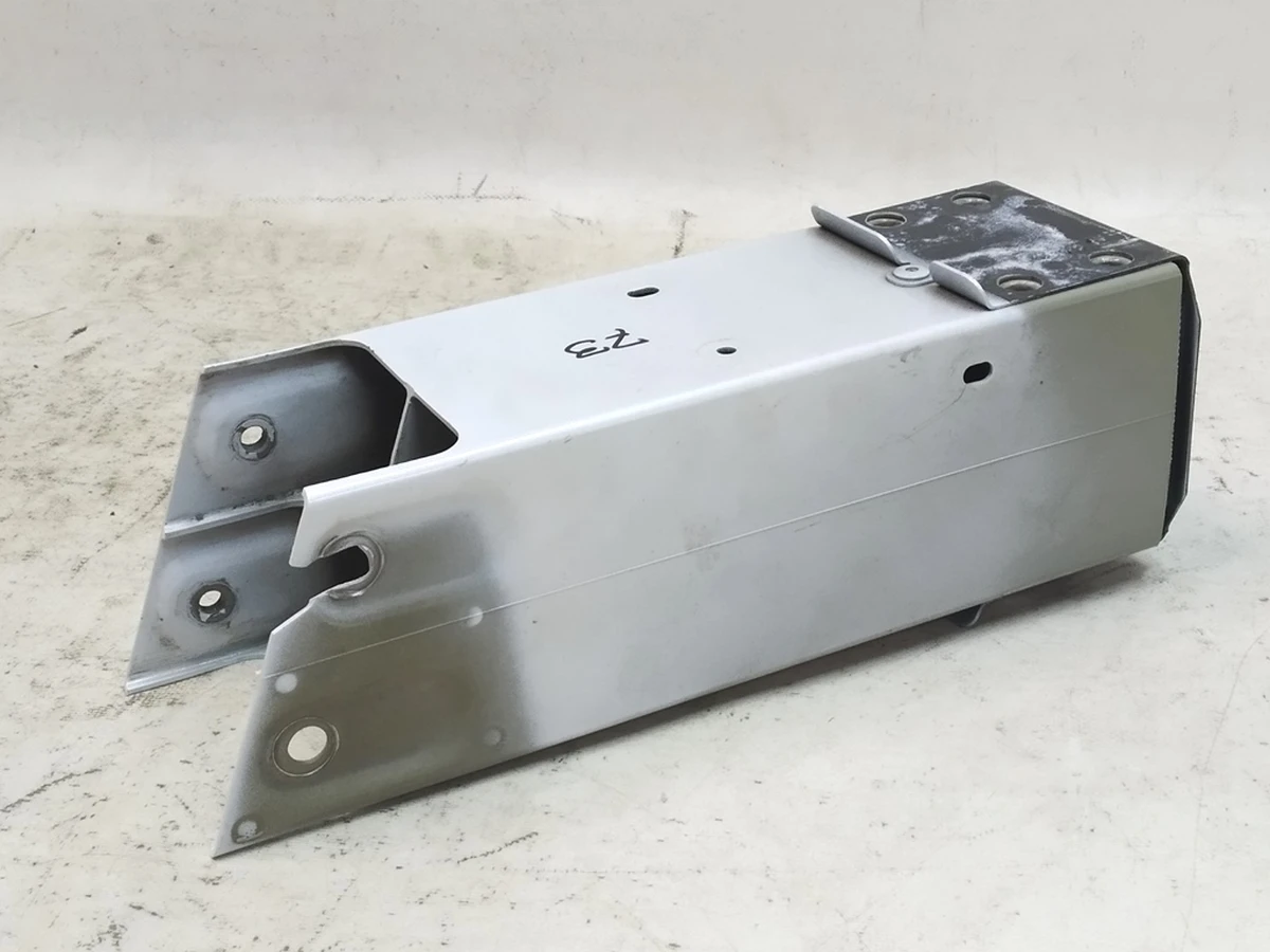 4 Лонжерон передня частина правий Tesla Model 3 1088149-00-F