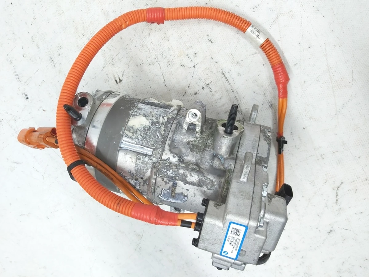 1 Компресор кондиціонера RWD Tesla model 3 1088198-00-J