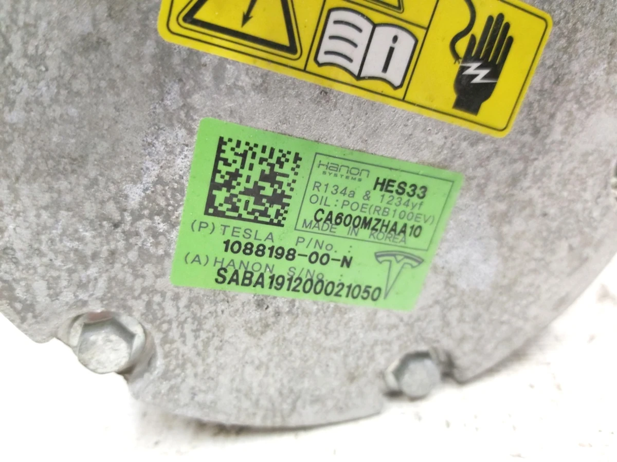 1 Компресор кондиціонера RWD Tesla model 3 1088198-00-N