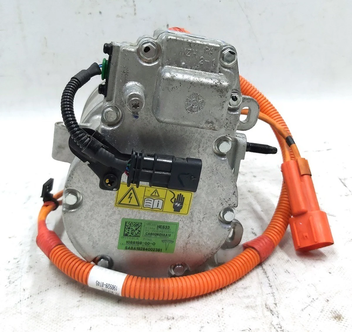 1 Компрессор кондиционера RWD Tesla model 3 1088198-00-O