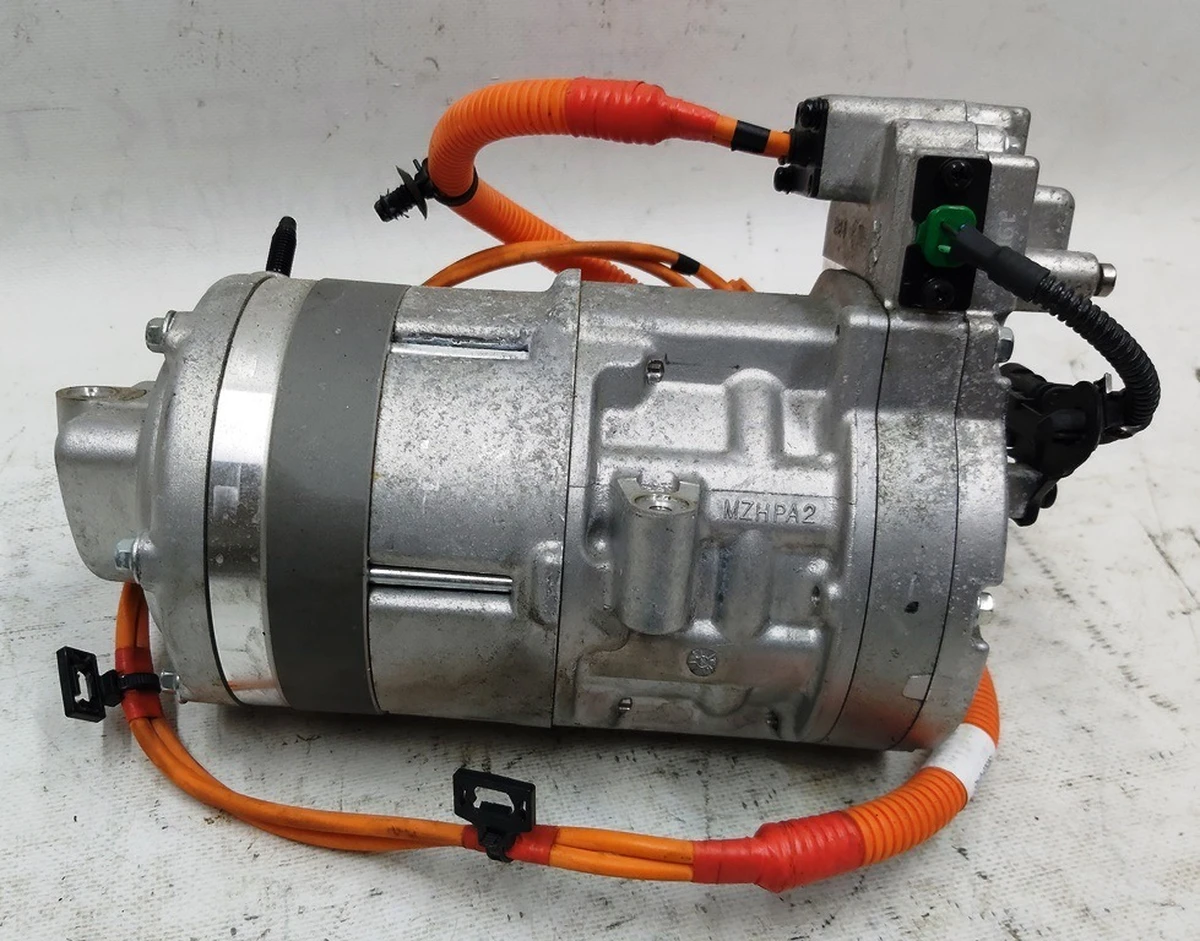 1 Компрессор кондиционера RWD Tesla model 3 1088198-00-O