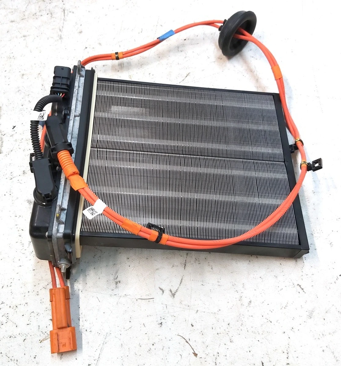 1 Элемент нагревательный климатической уставновки (печки) салона в сборе с электропроводкой Tesla model 3 1088218-00-I