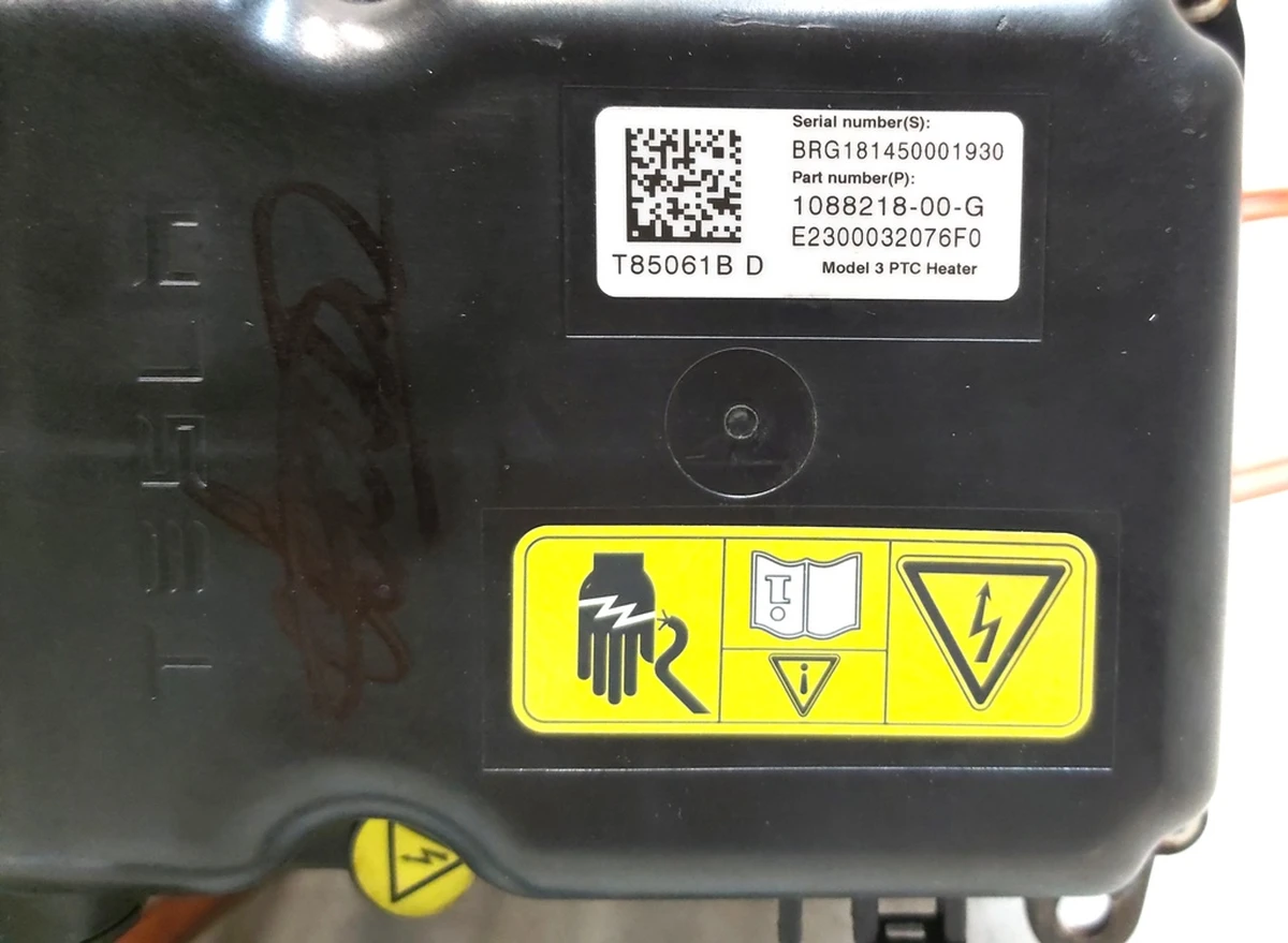 1 PTC heater Dual Zone with electrical wiring Tesla model 3 1088218-00-I