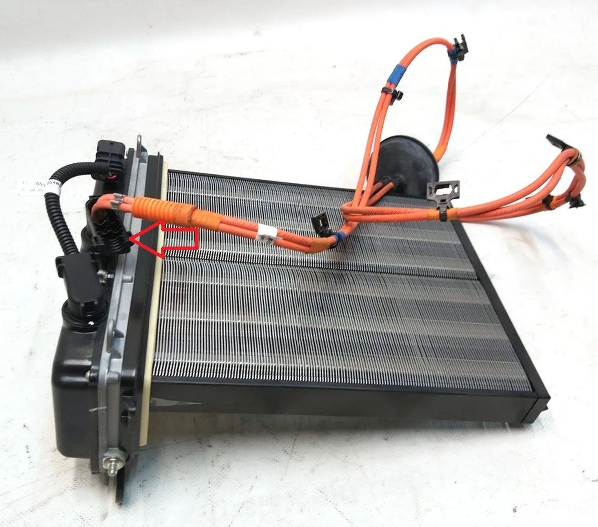 1 Елемент нагрівальний грубки салону в зборі з електропроводкою Tesla model 3 1088218-00-I