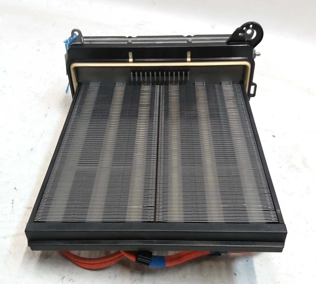 1 Елемент нагрівальний грубки салону в зборі з електропроводкою Tesla model 3 1088218-00-I