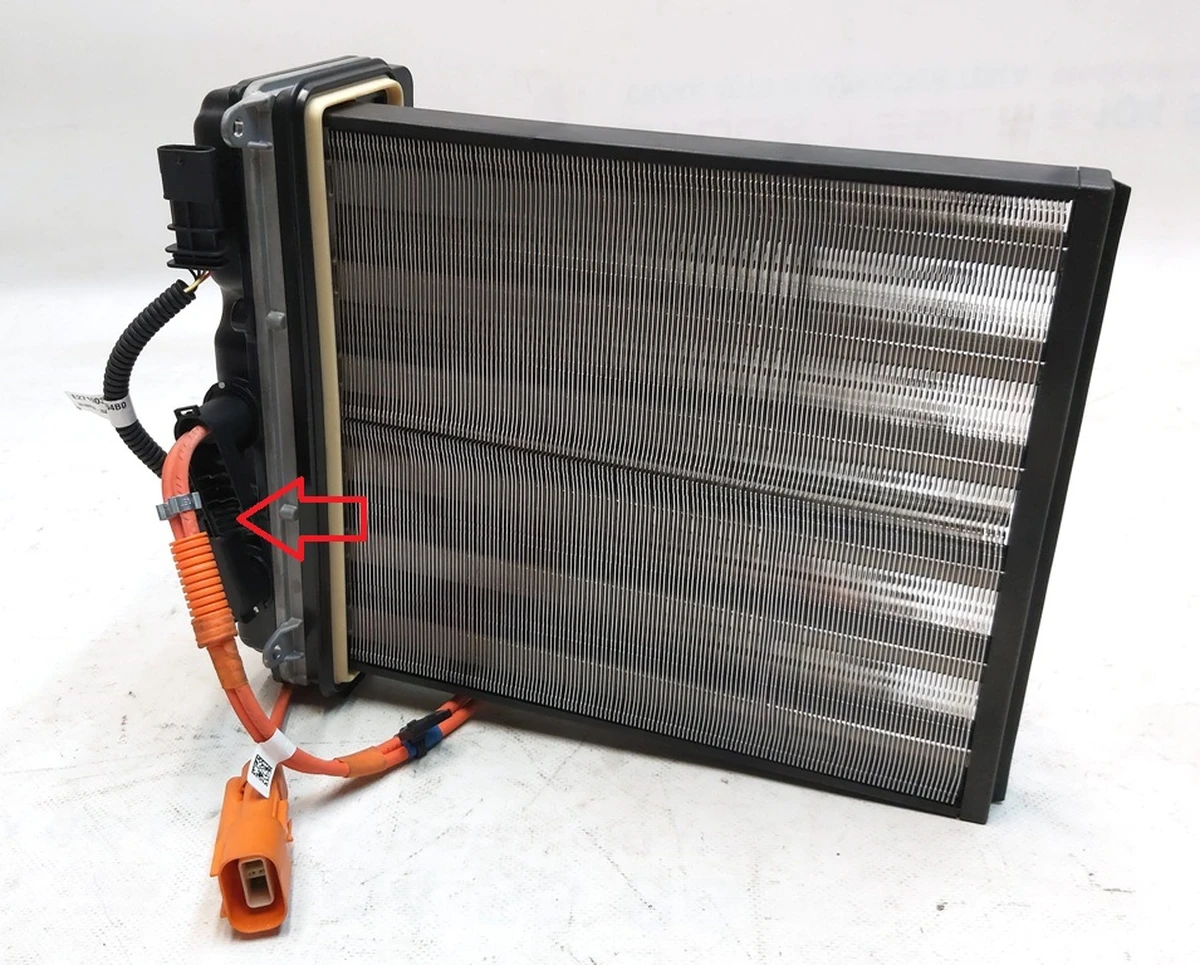 1 Елемент нагрівальний грубки салону в зборі з електропроводкою Tesla model 3 1088218-00-I