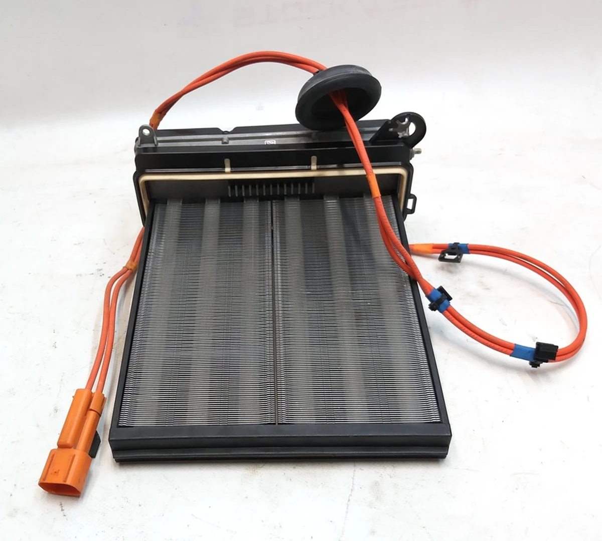 1 Елемент нагрівальний грубки салону в зборі з електропроводкою Tesla model 3 1088218-00-I