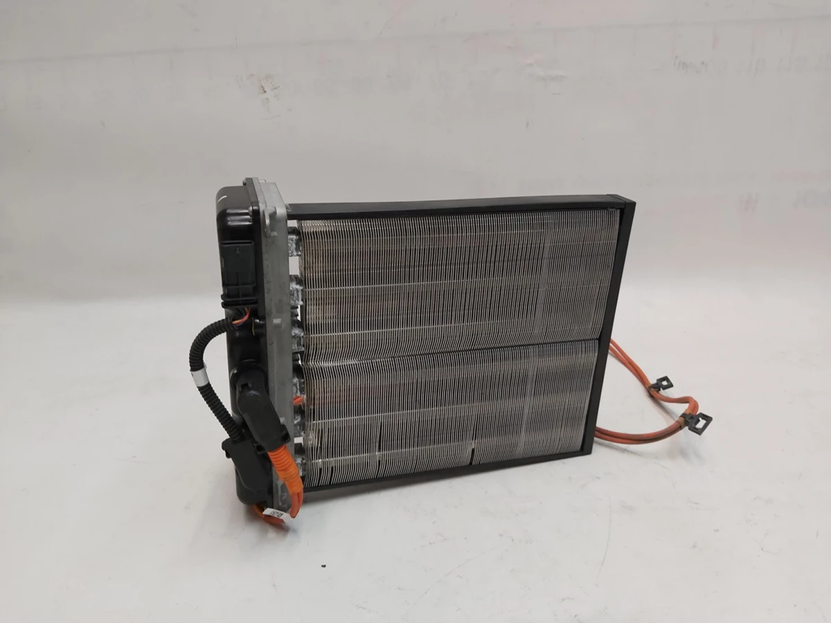 1 Елемент нагрівальний грубки салону в зборі з електропроводкою Tesla model 3 1088218-00-I