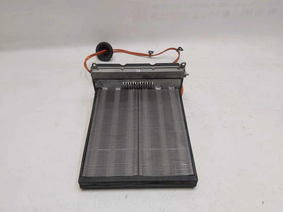 1 Елемент нагрівальний грубки салону в зборі з електропроводкою Tesla model 3 1088218-00-I