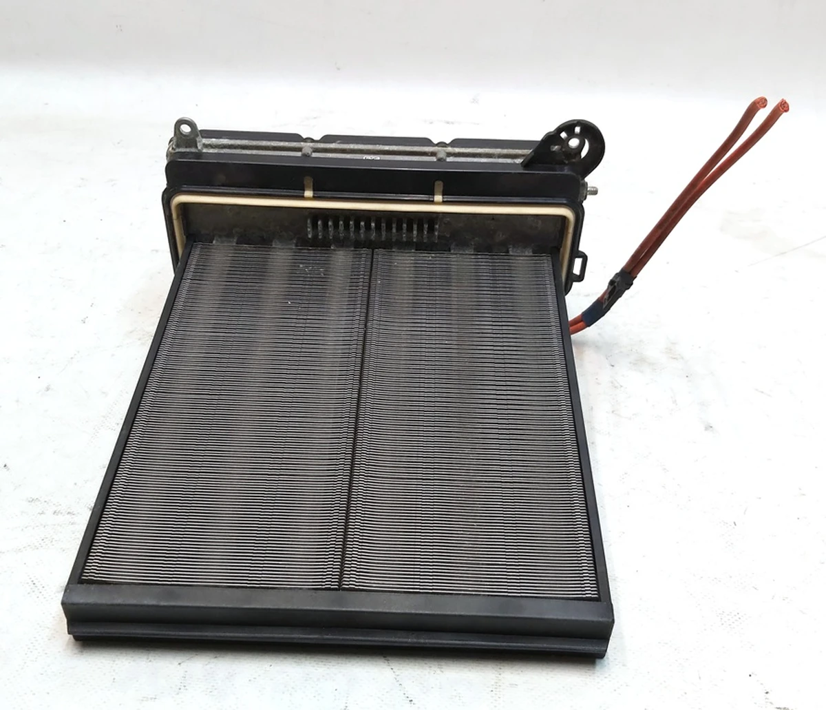 1 Heating element of the cabin climate control unit (stove) with damage to the electrical wiring Tesla model 3 1088218-00-I