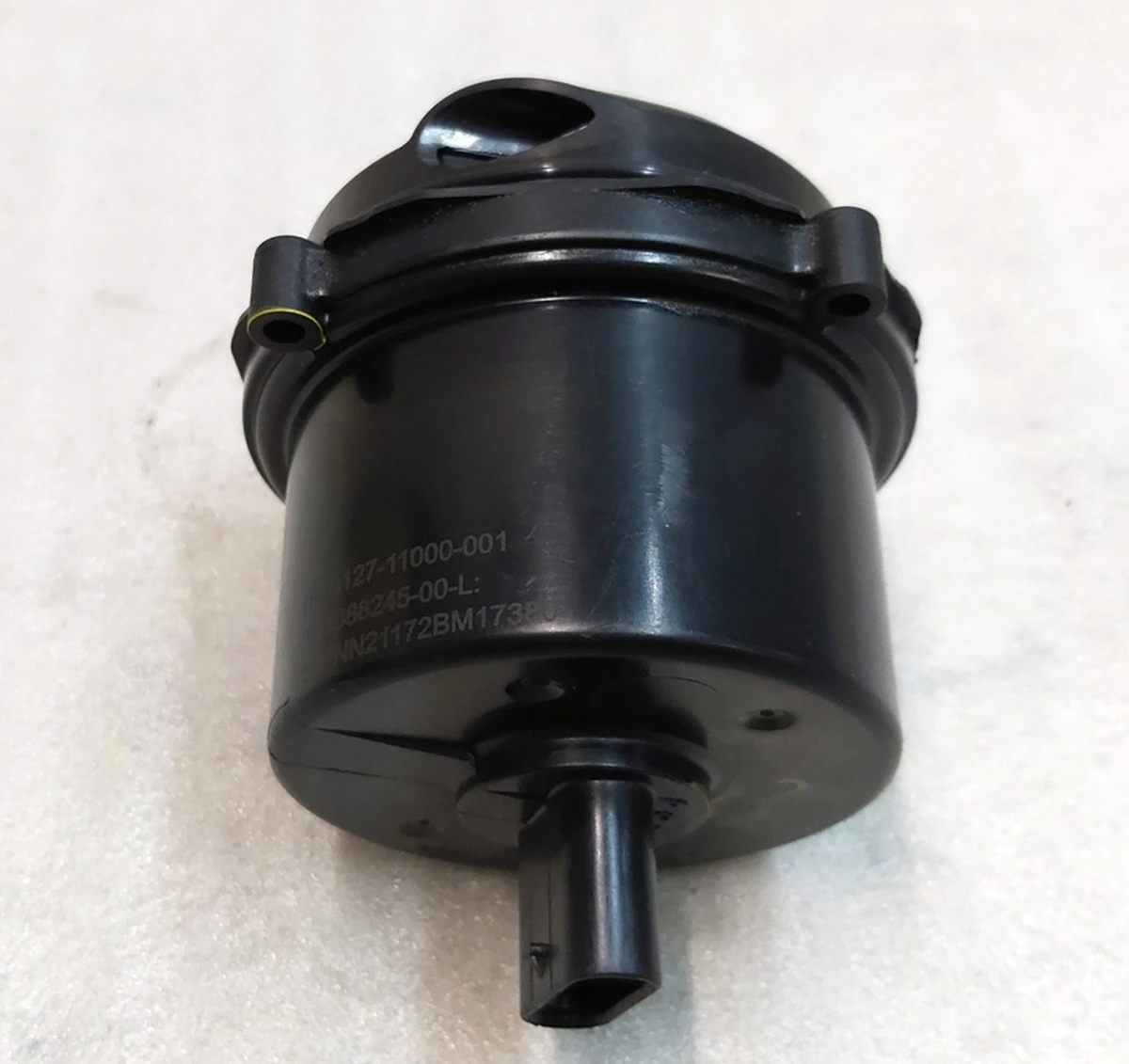 2 Мотор охолоджуючої рідини розширювального бачка Tesla model 3, Y 1088245-00-J