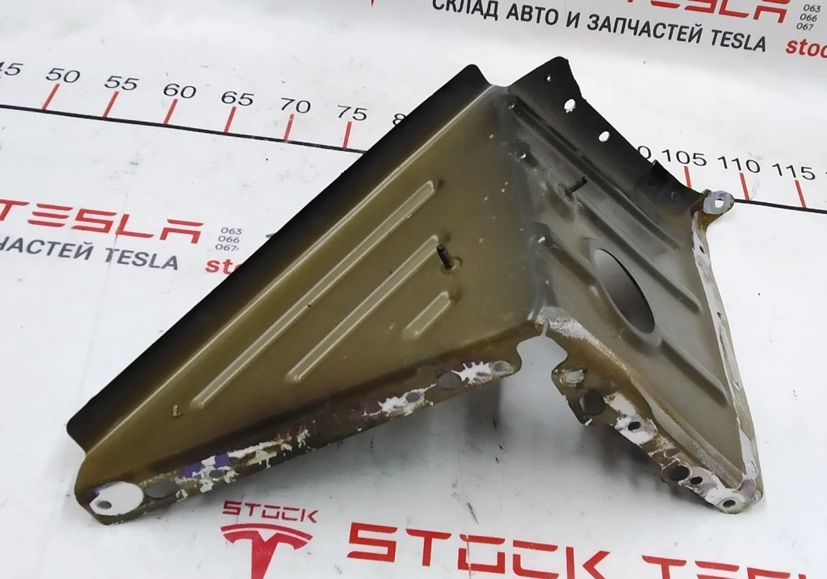 26 Чверть задня права бічна кишеня Tesla Model 3, Model 3 Jan 2024 1088465-00-F 1104200-S0-A