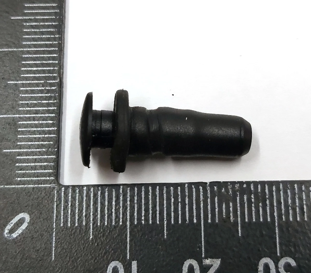 2 Клипса PUSH-PULL RIVET 6.1x2.5-4 PA6 Tesla model X 1088467-00-A