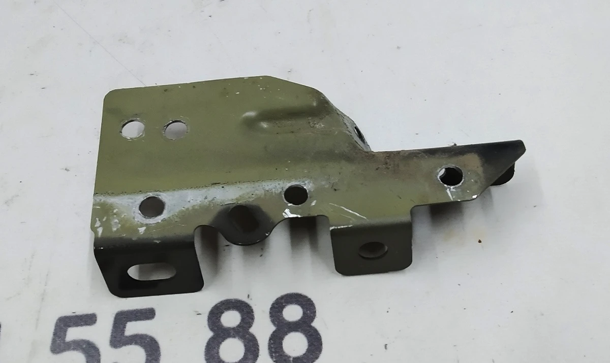 14 Чверть передня ліва кронштейн кріплення крила задній Tesla model 3 1088573-S0-A