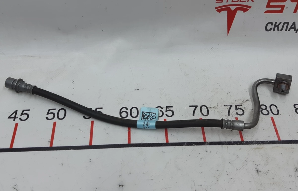 7 Шланг гальмівний задній лівий Tesla model S REST 1088732-00-C