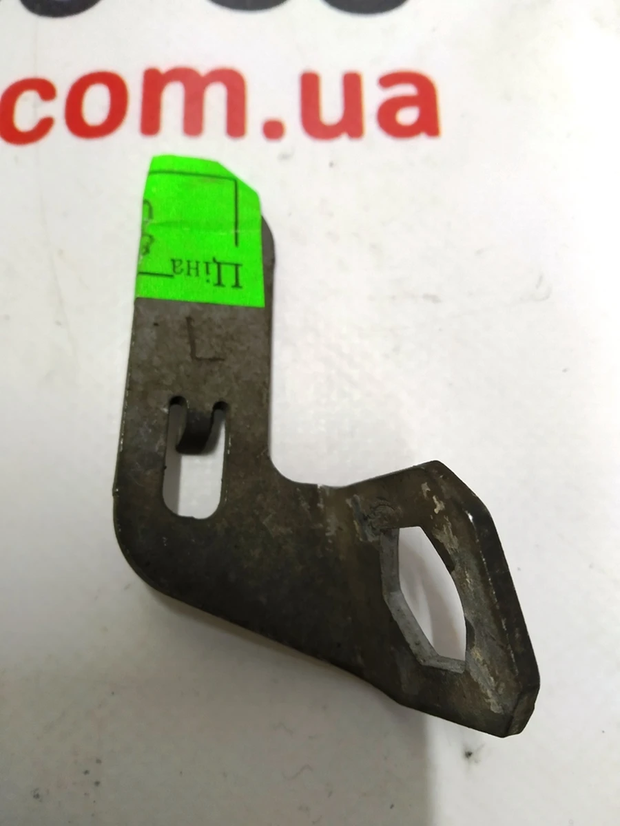 7 Кронштейн крепления тормозного шланга заднего левого Tesla model X 1088734-00-Z