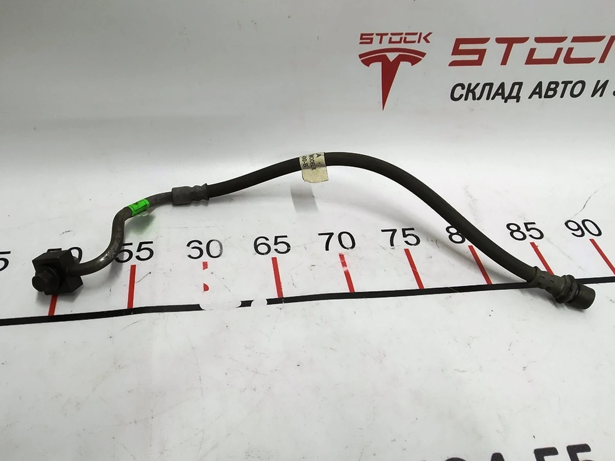 8 Шланг гальмівний задній правий Tesla model X, S 1027732-00-D