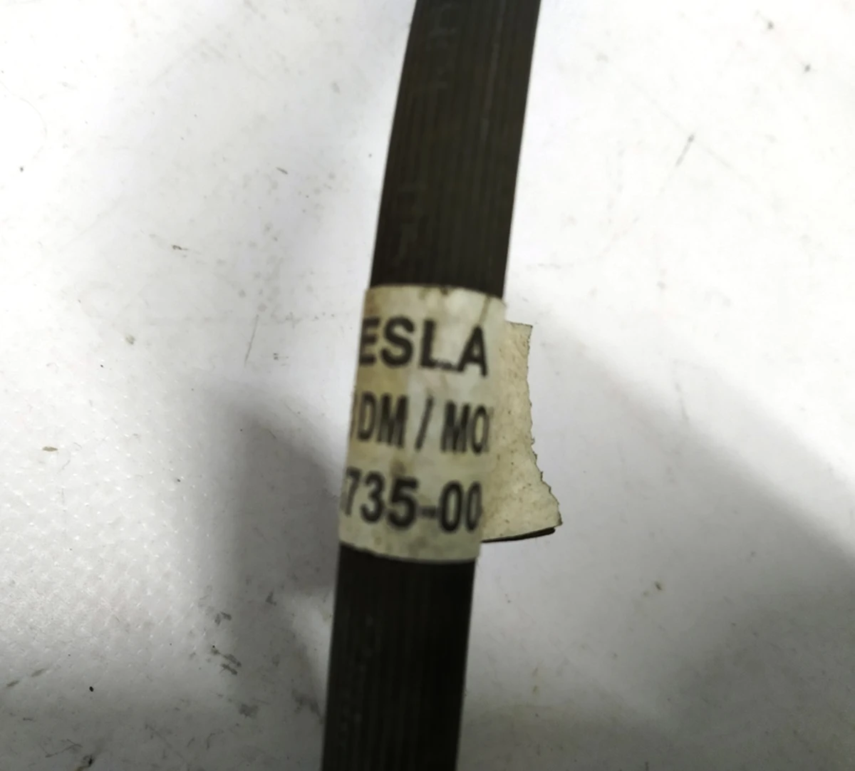 8 Шланг гальмівний задній правий Tesla model X, S 1027732-00-D