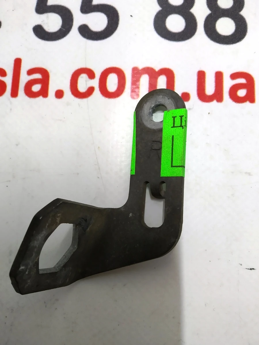 8 Brake hose bracket rear right Tesla model X 1088735-00-Z