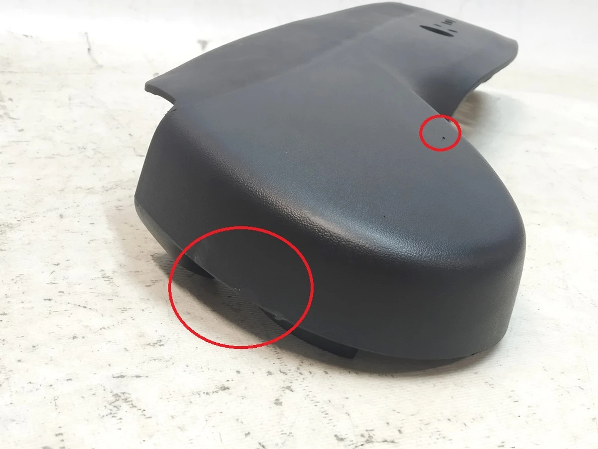5 Накладка декоративна сидіння водія нижня ліва (пошкодження) Tesla model 3, model Y 1088964-00-G
