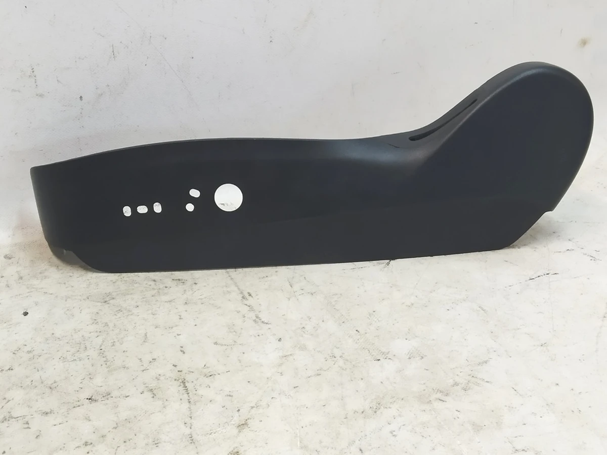 5 Накладка декоративна сидіння водія нижня ліва (пошкодження) Tesla model 3, model Y 1088964-00-G