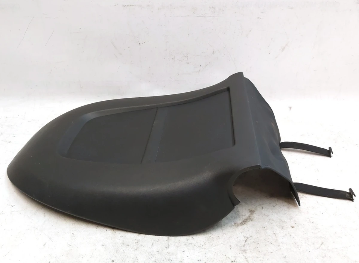 1 Чехол-накладка задняя спинки сиденья 1-го ряда с повреждением Tesla model 3, model Y 1088966-00-B