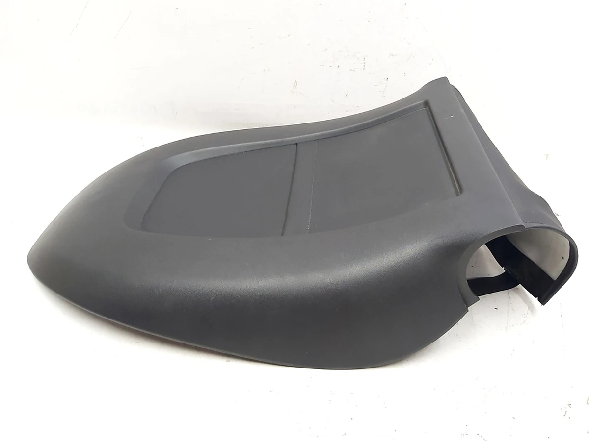 1 Чохол-накладка задня спинки сидіння водія/пасажира з пошкодженням Tesla model 3 1088966-00-B