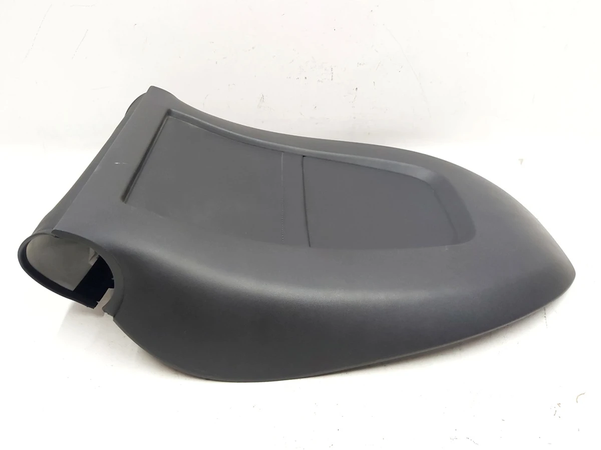 1 Чохол-накладка задня спинки сидіння водія/пасажира з пошкодженням Tesla model 3 1088966-00-B