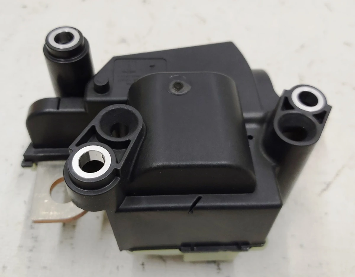 10 Контактор основной батареи в сборе Tesla model 3, model Y 1089334-00-H