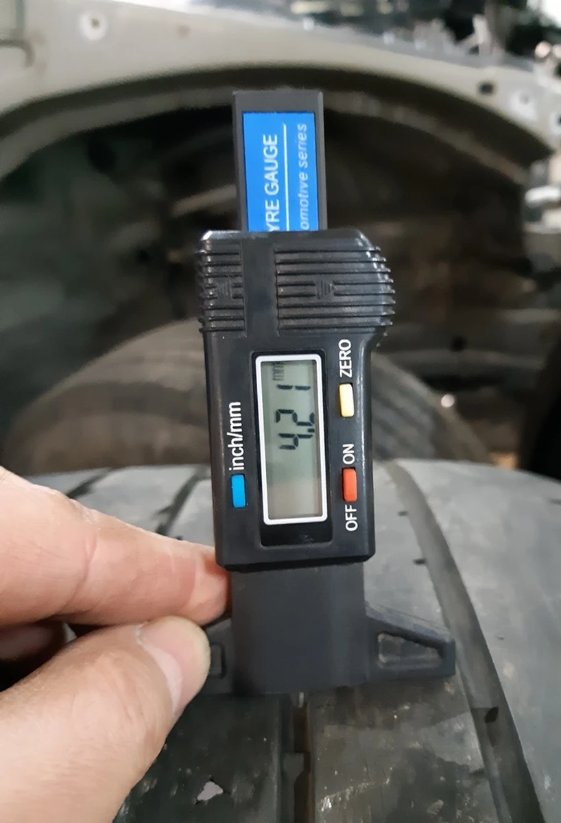 3 Rear wheel assembly 22x10 TURBINE BLACK Tesla model X 1089366-00-C