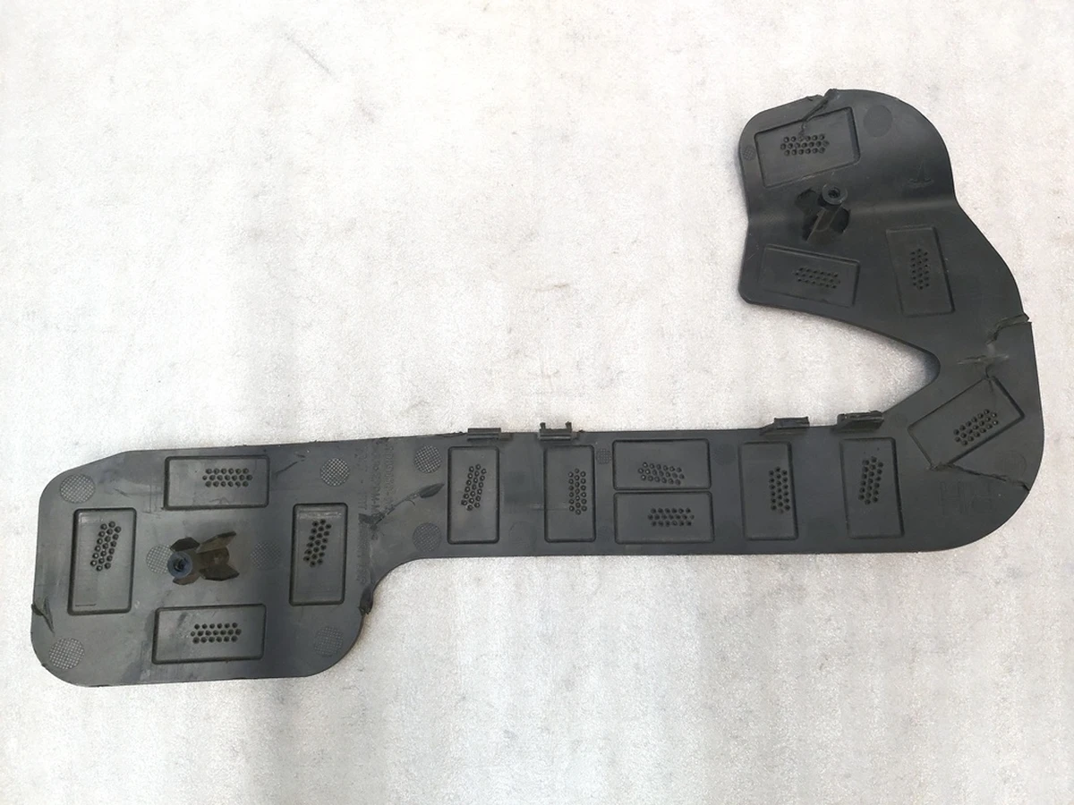 1 Кронштейн фары противотуманной правой (полной) UP-LEVEL Tesla Model 3 1089450-00-A