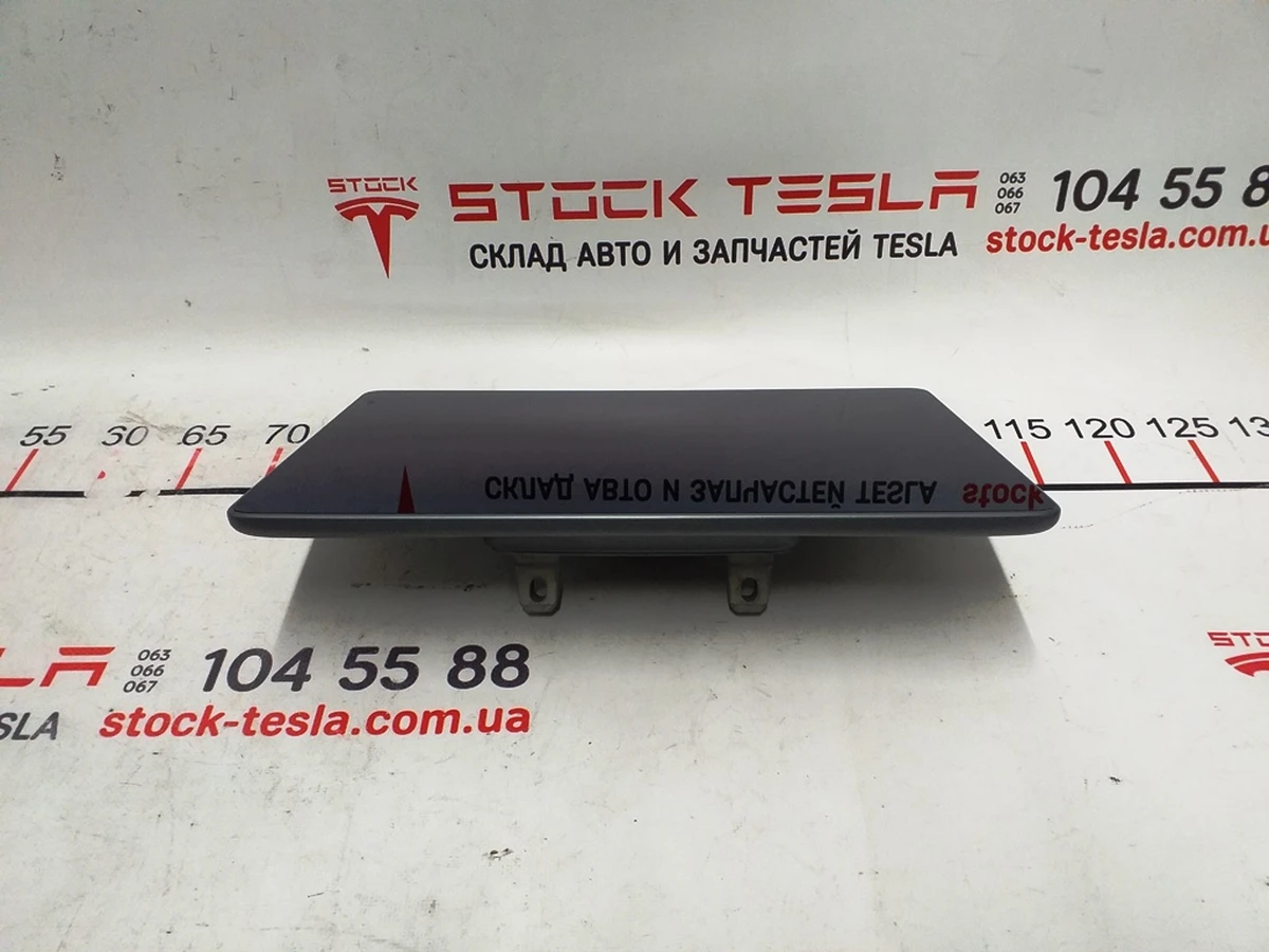 1 Дисплей з тачскрином Tesla model 3 1089543-00-H