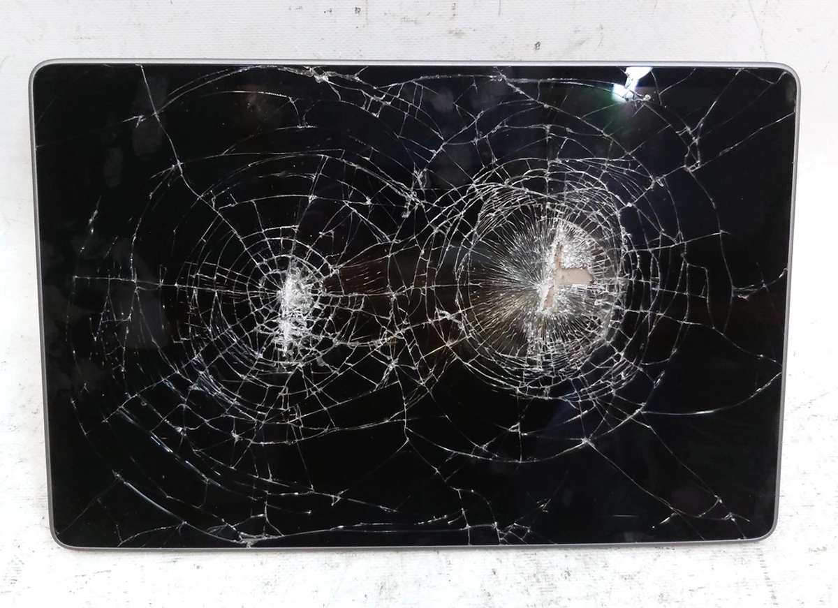 1 Дисплей з тачскрином робітник із пошкодженням екрану Tesla model 3, model Y 1089543-00-H