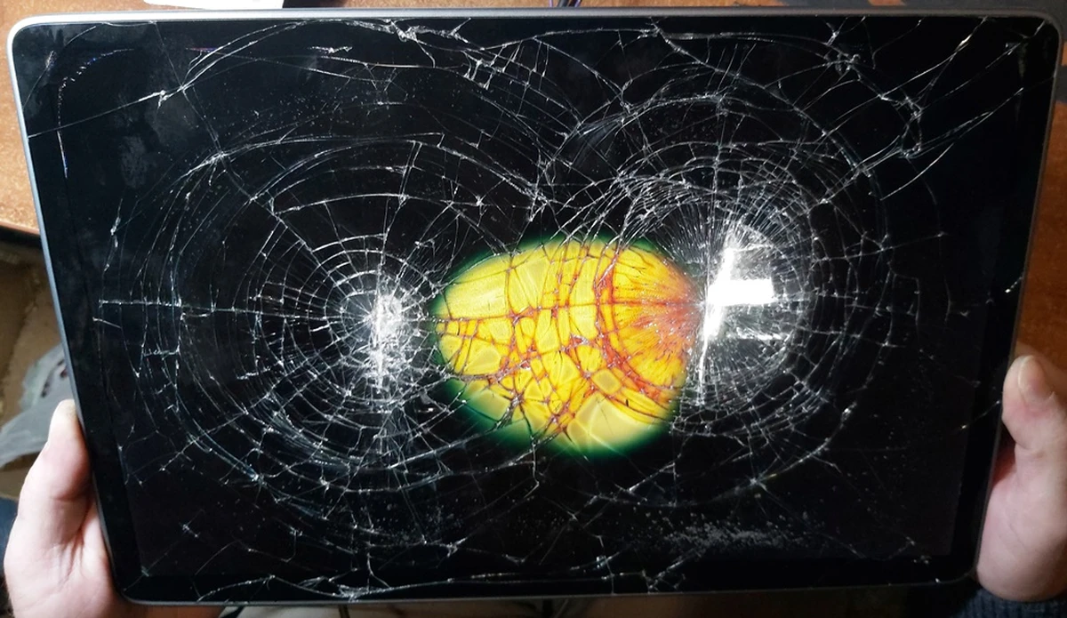 1 Дисплей з тачскрином робітник із пошкодженням екрану Tesla model 3, model Y 1089543-00-H