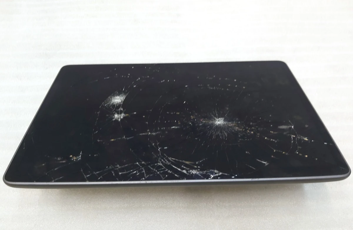 1 Дисплей з тачскрином робітник із пошкодженням екрану Tesla model 3, model Y 1089543-00-H