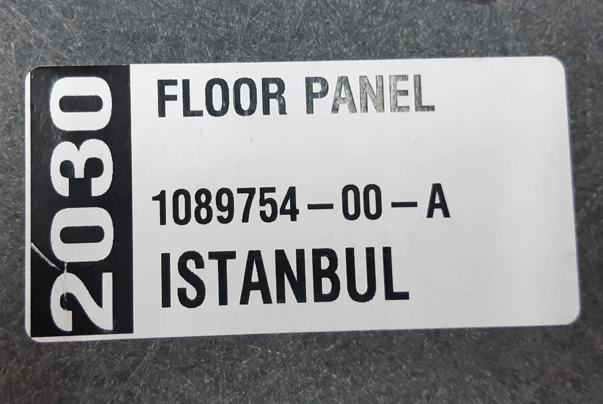 2 Панель підлоги (2-й ряд сидінь 7 місць) Tesla model X 1089754-00-D