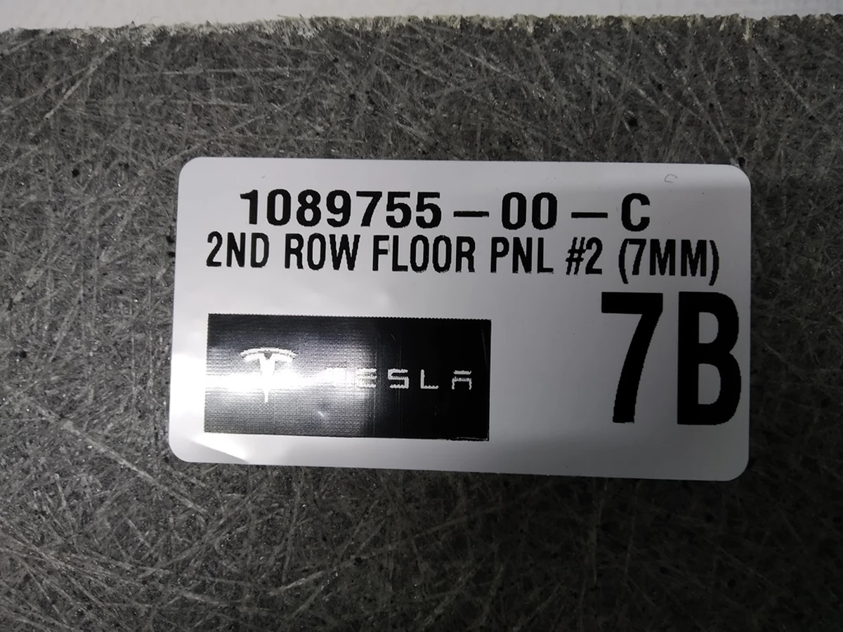 4 Floor panel 2nd row of seats rear with rails assy (7 seats) Tesla model X 1128545-00-E