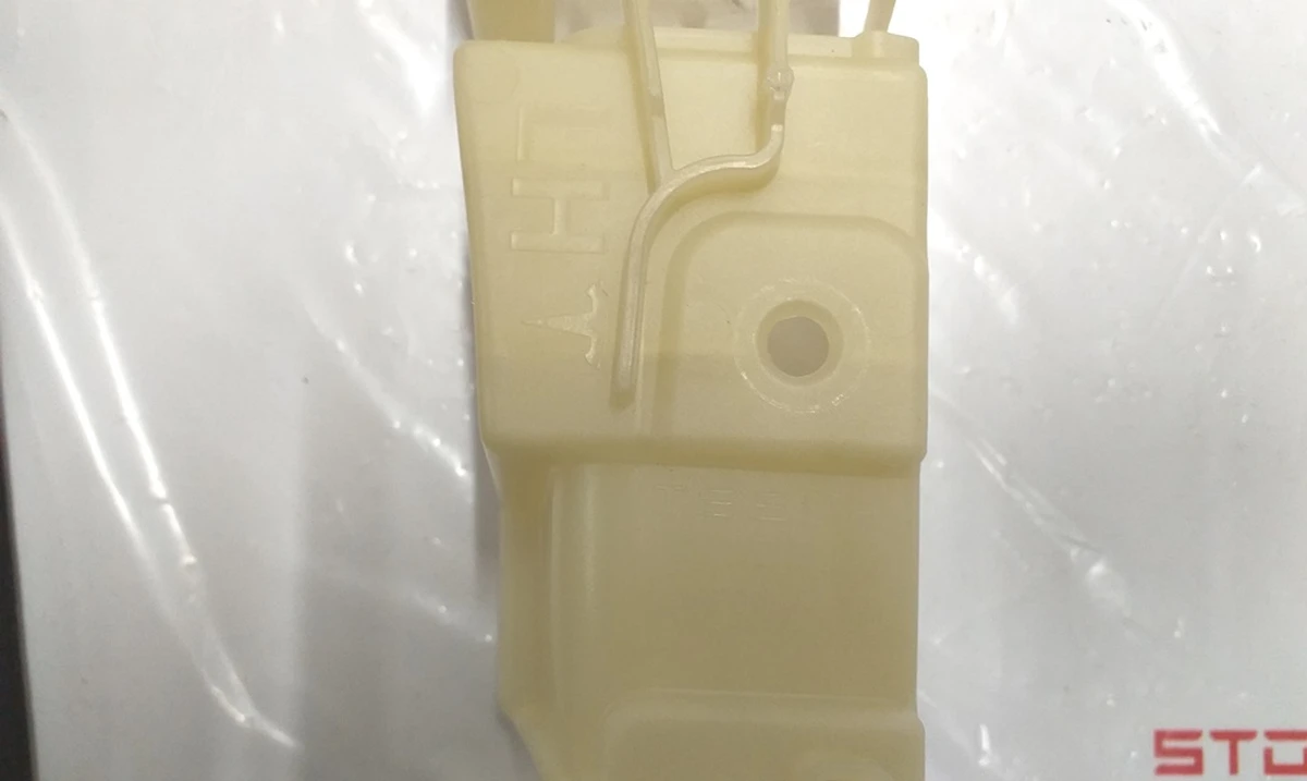 12 Кронштейн накладка воздуховода лівий Tesla Model X 1089758-00-B