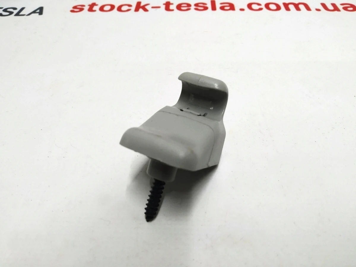 6 Тримач козирка сонцезахисного BASE (у зборі) Tesla model 3 1090079-00-B
