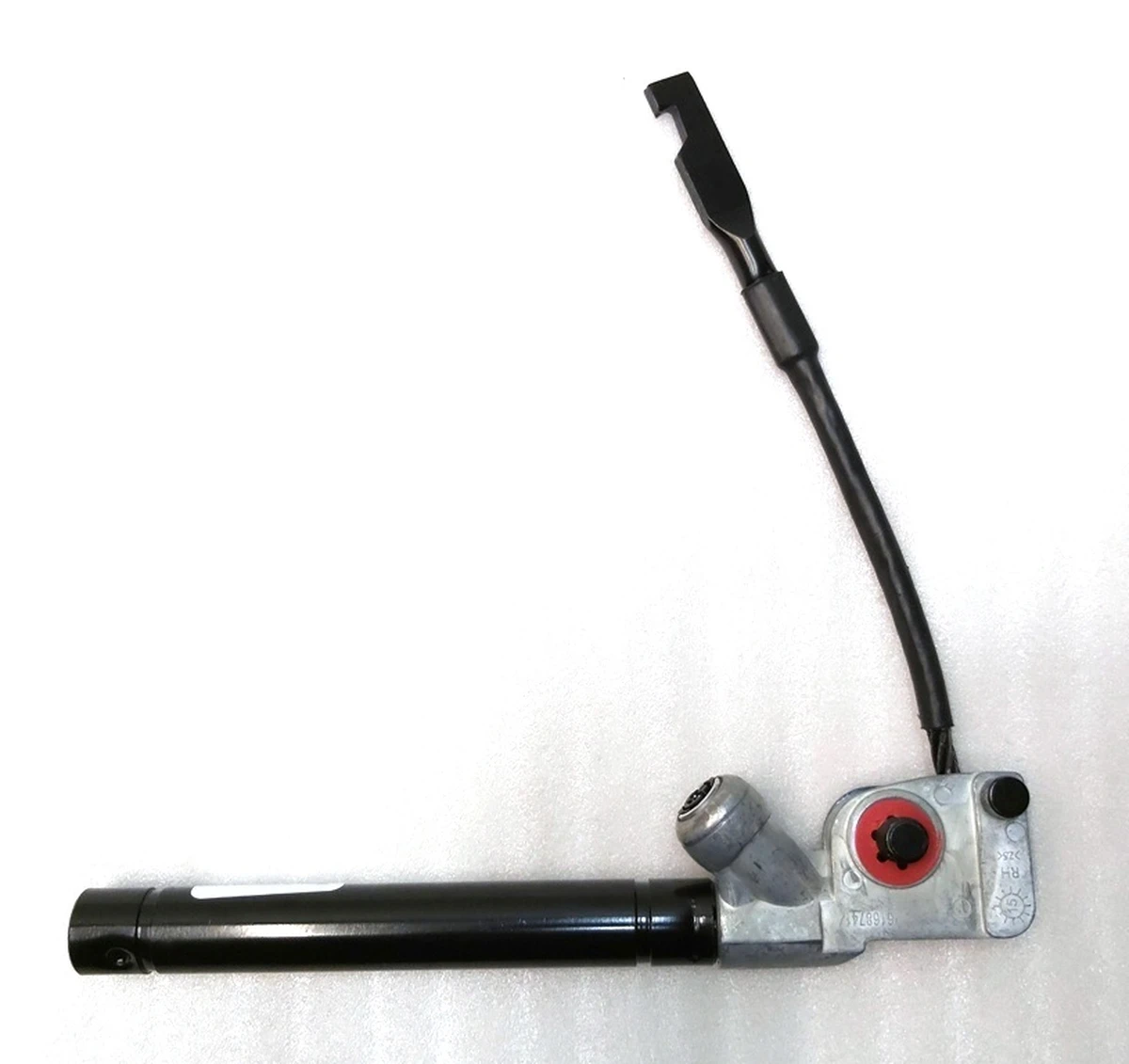 2 Преднатяжитель ременя безпеки переднього правого пасажирського Tesla Model 3, Model Y 1081255-01-C