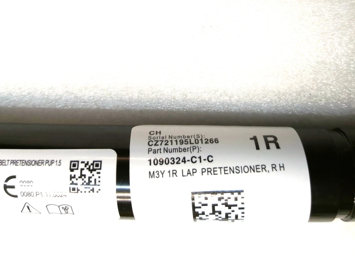 2 Преднатяжитель ременя безпеки переднього правого пасажирського Tesla Model 3, Model Y 1081255-01-C